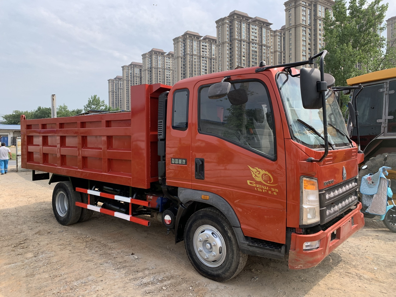 SINOTRUK Howo Dump truck 4x2 - Xe ben: hình 1 SINOTRUK Howo Dump truck 4x2 - Xe ben: hình 1