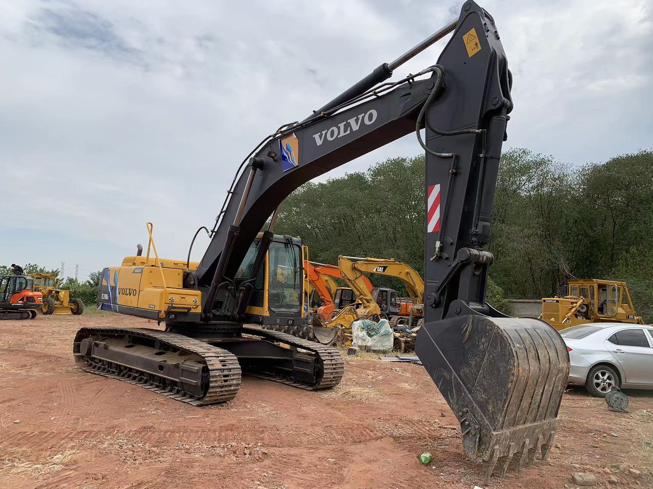 VOLVO EC290B - Máy xúc: hình 5 VOLVO EC290B - Máy xúc: hình 5