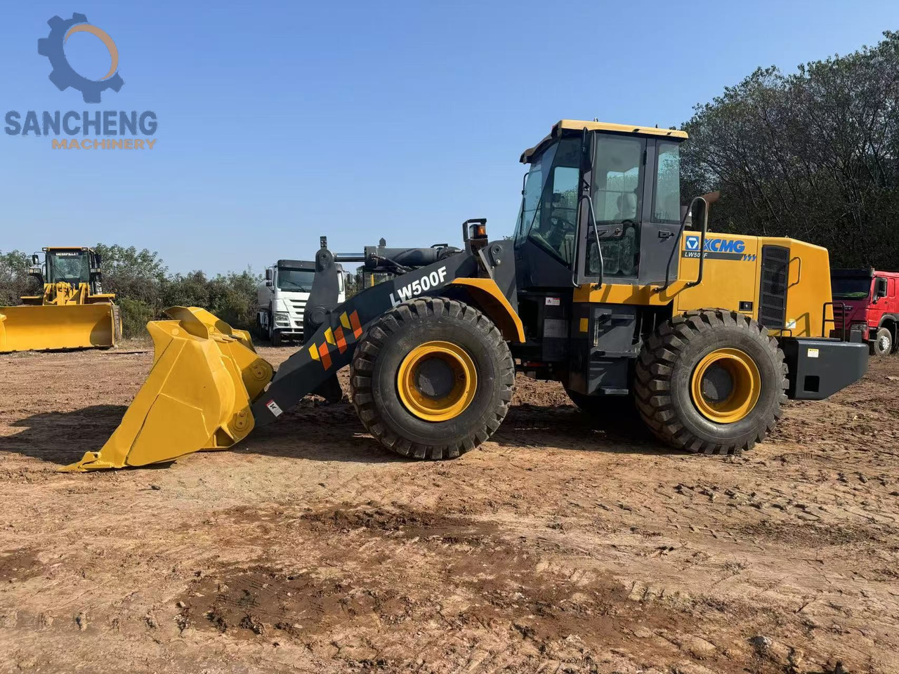 XCMG LW500F - Máy xúc lật bánh lốp: hình 1 XCMG LW500F - Máy xúc lật bánh lốp: hình 1