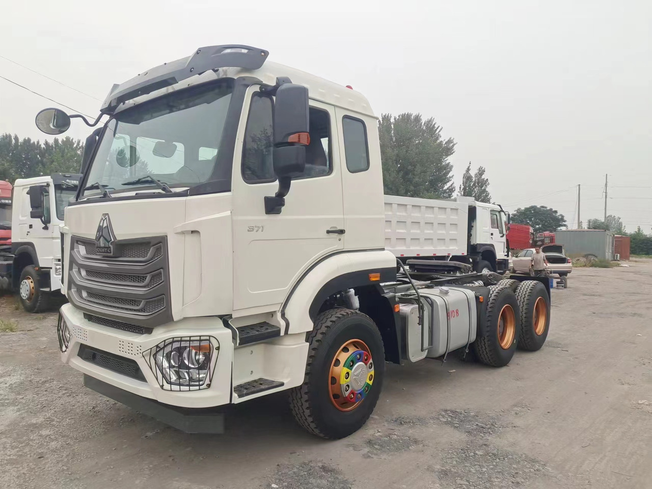 SINOTRUK HOWO 371hp 6X4 Tractor unit - Xe đầu kéo: hình 2 SINOTRUK HOWO 371hp 6X4 Tractor unit - Xe đầu kéo: hình 2