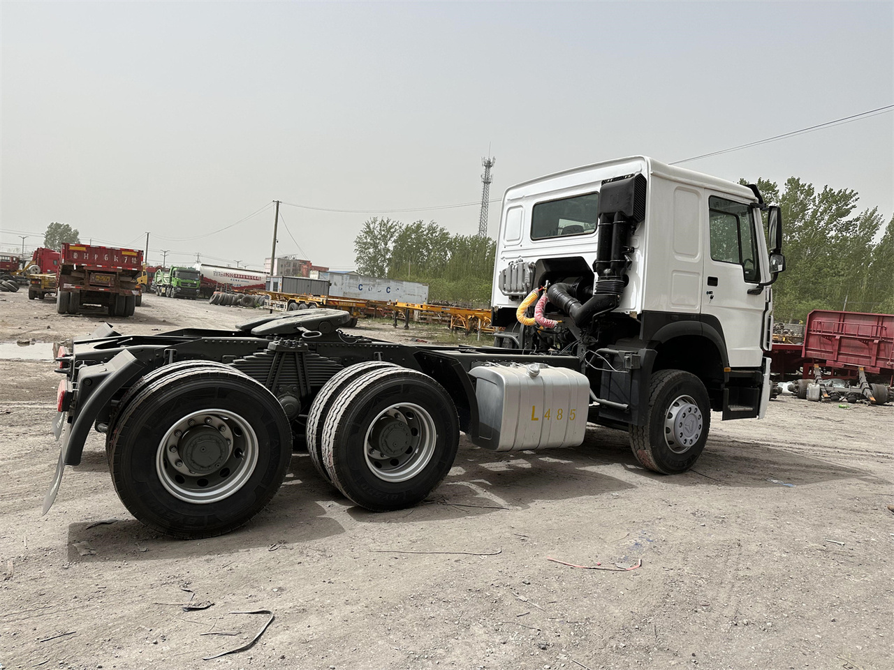 SINOTRUK Howo 371 Truck Head - Xe đầu kéo: hình 2 SINOTRUK Howo 371 Truck Head - Xe đầu kéo: hình 2