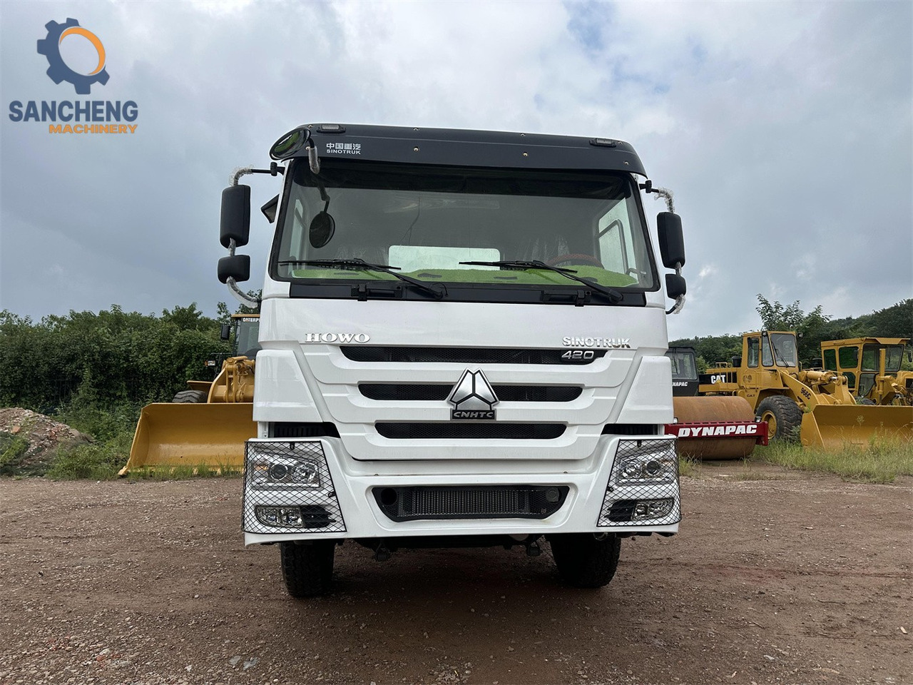 SINOTRUK Howo tractor unit 420hp - Xe đầu kéo: hình 4 SINOTRUK Howo tractor unit 420hp - Xe đầu kéo: hình 4