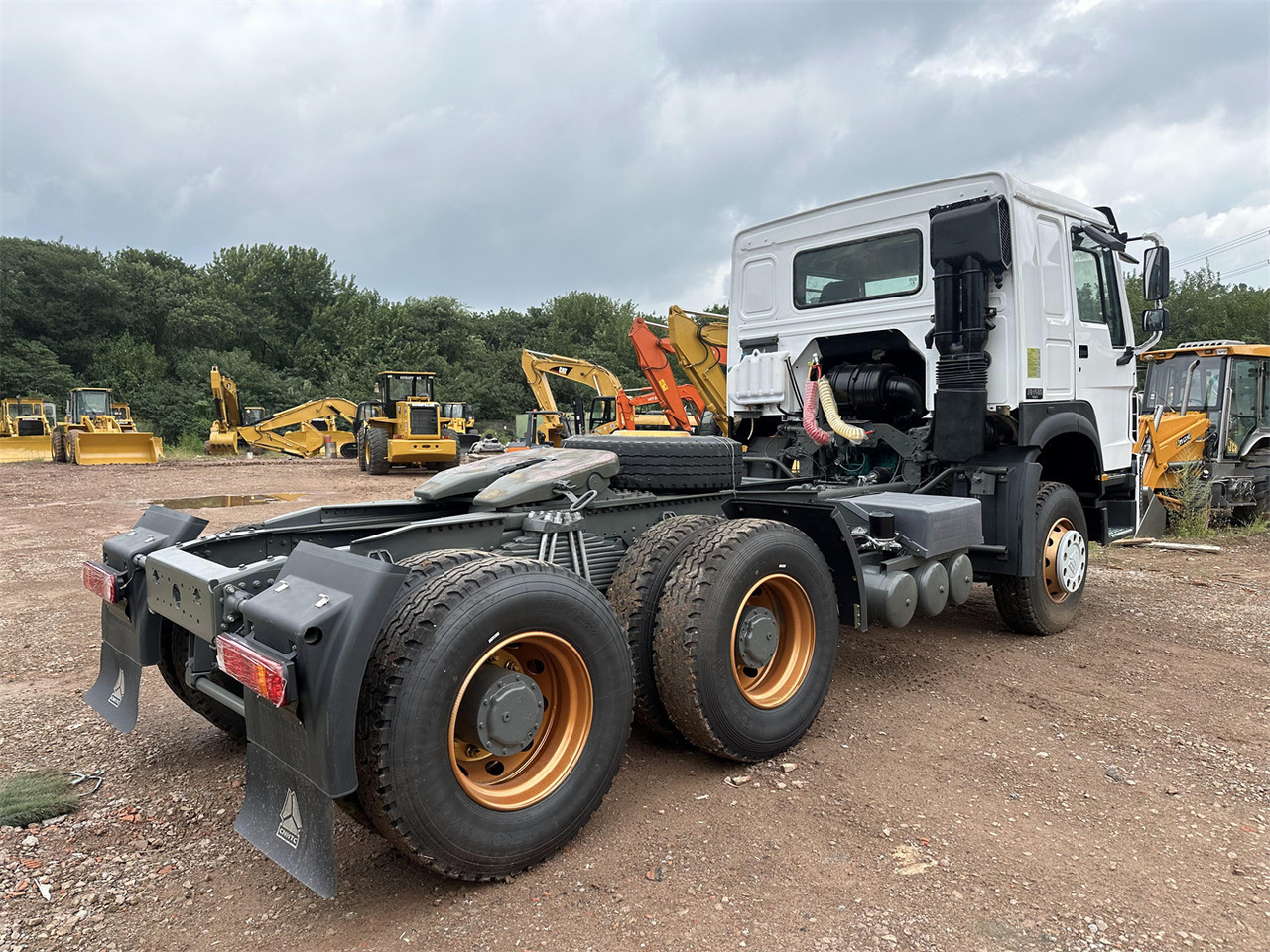 SINOTRUK Howo tractor unit 420hp - Xe đầu kéo: hình 3 SINOTRUK Howo tractor unit 420hp - Xe đầu kéo: hình 3