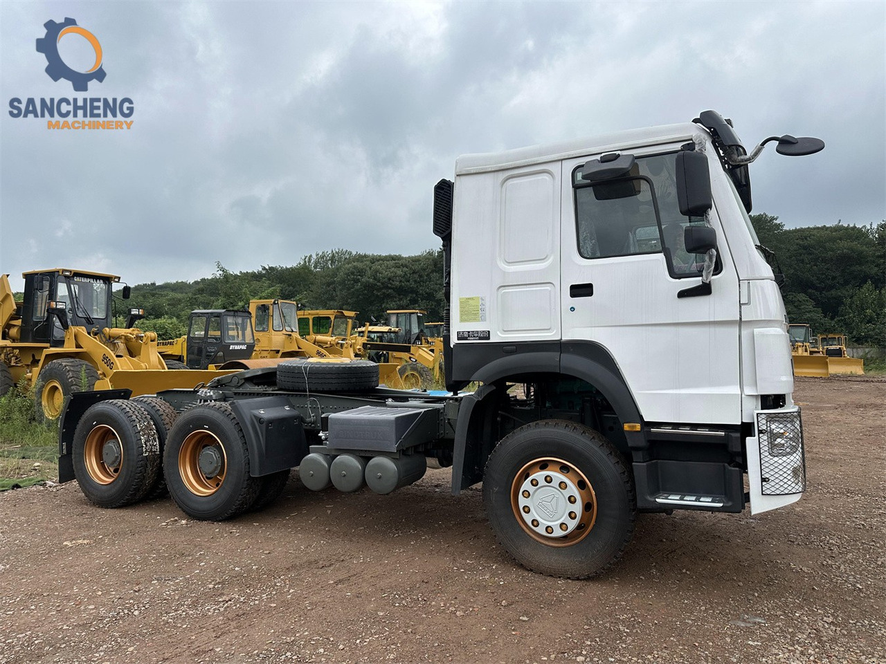 SINOTRUK Howo tractor unit 420hp - Xe đầu kéo: hình 2 SINOTRUK Howo tractor unit 420hp - Xe đầu kéo: hình 2