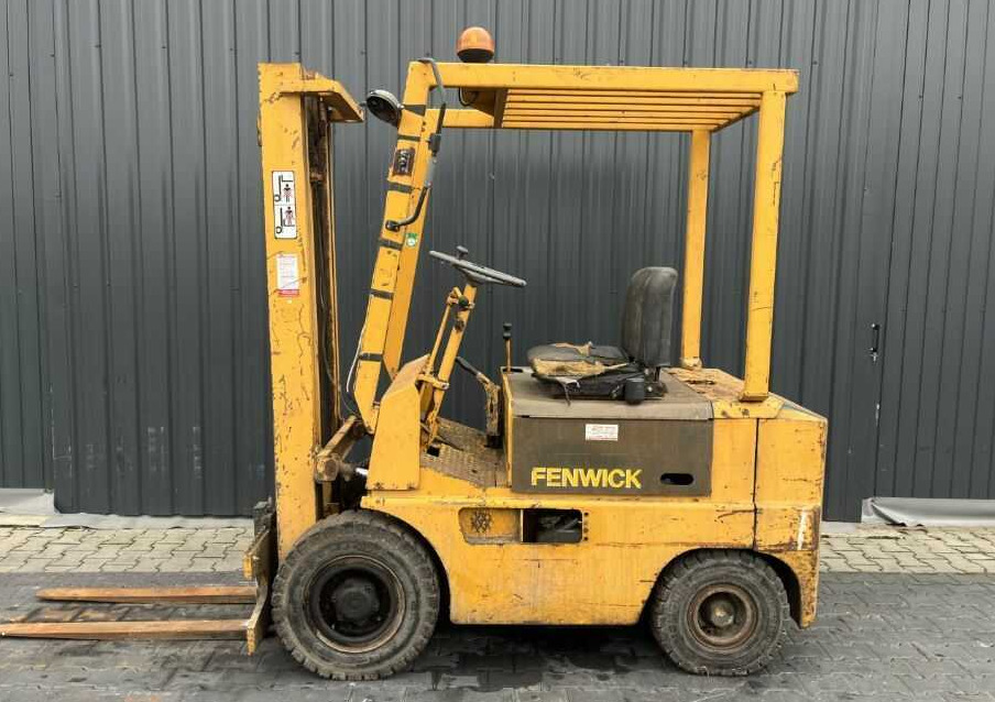 Fenwick DAP205 - Xe nâng diesel: hình 2 Fenwick DAP205 - Xe nâng diesel: hình 2