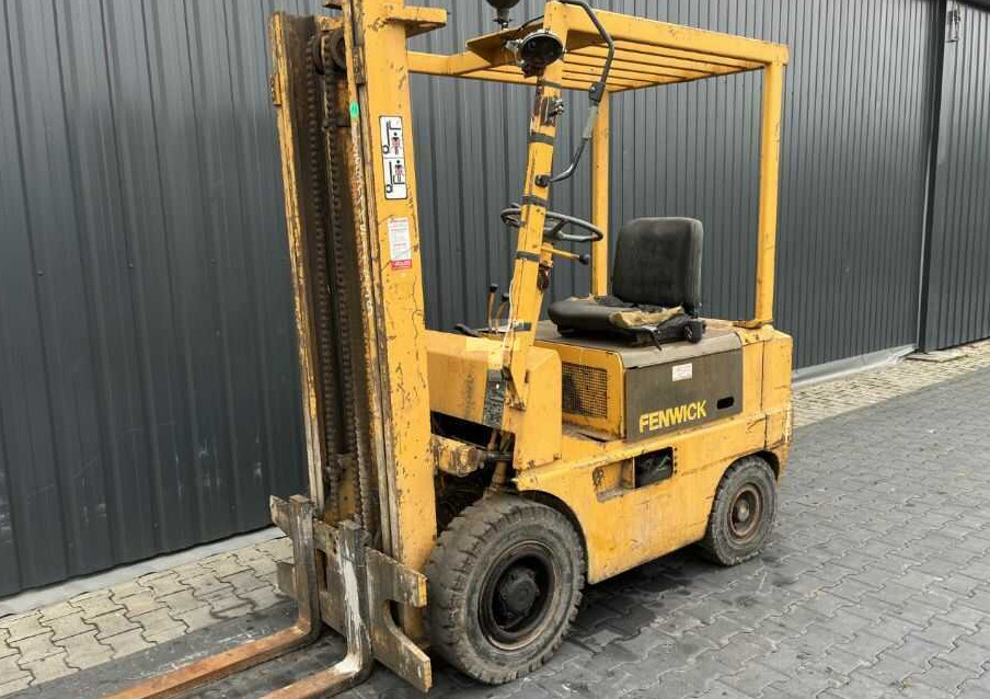 Fenwick DAP205 - Xe nâng diesel: hình 1 Fenwick DAP205 - Xe nâng diesel: hình 1