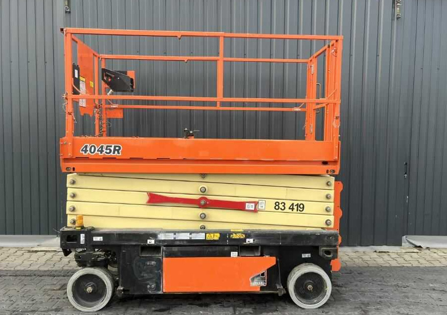 JLG 4045R - Máy nâng người hình kéo: hình 2 JLG 4045R - Máy nâng người hình kéo: hình 2