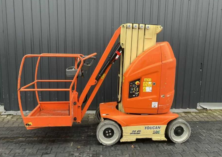 JLG Toucan 10EA - Máy nâng người thẳng đứng: hình 2 JLG Toucan 10EA - Máy nâng người thẳng đứng: hình 2