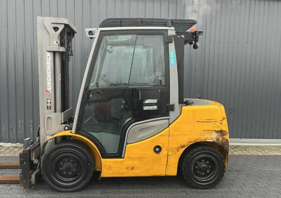 Jungheinrich DFG550s - Xe nâng diesel: hình 2 Jungheinrich DFG550s - Xe nâng diesel: hình 2