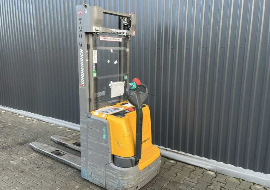Jungheinrich EJC214 - Xe tải nâng pallet: hình 3 Jungheinrich EJC214 - Xe tải nâng pallet: hình 3