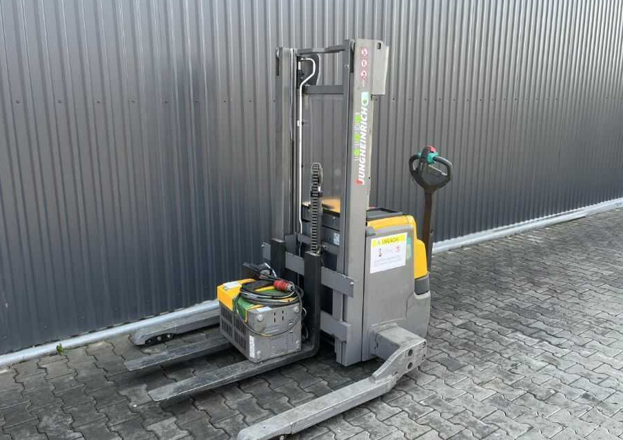 Jungheinrich EJC220b - Máy xếp chồng: hình 1 Jungheinrich EJC220b - Máy xếp chồng: hình 1