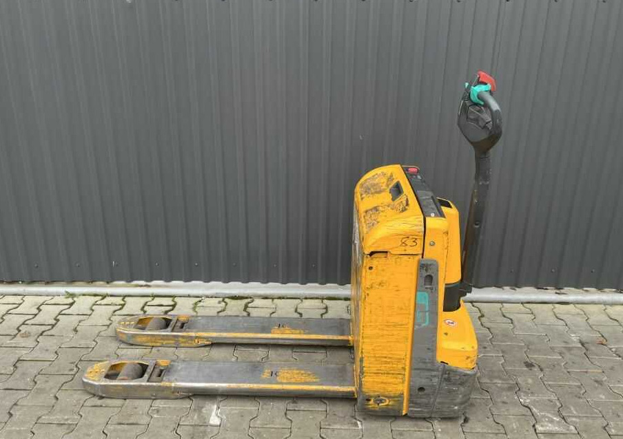 Jungheinrich EJE116 - Xe tải nâng pallet: hình 2 Jungheinrich EJE116 - Xe tải nâng pallet: hình 2