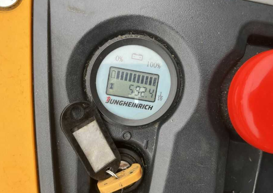 Jungheinrich EJEM13 - Xe tải nâng pallet: hình 5 Jungheinrich EJEM13 - Xe tải nâng pallet: hình 5