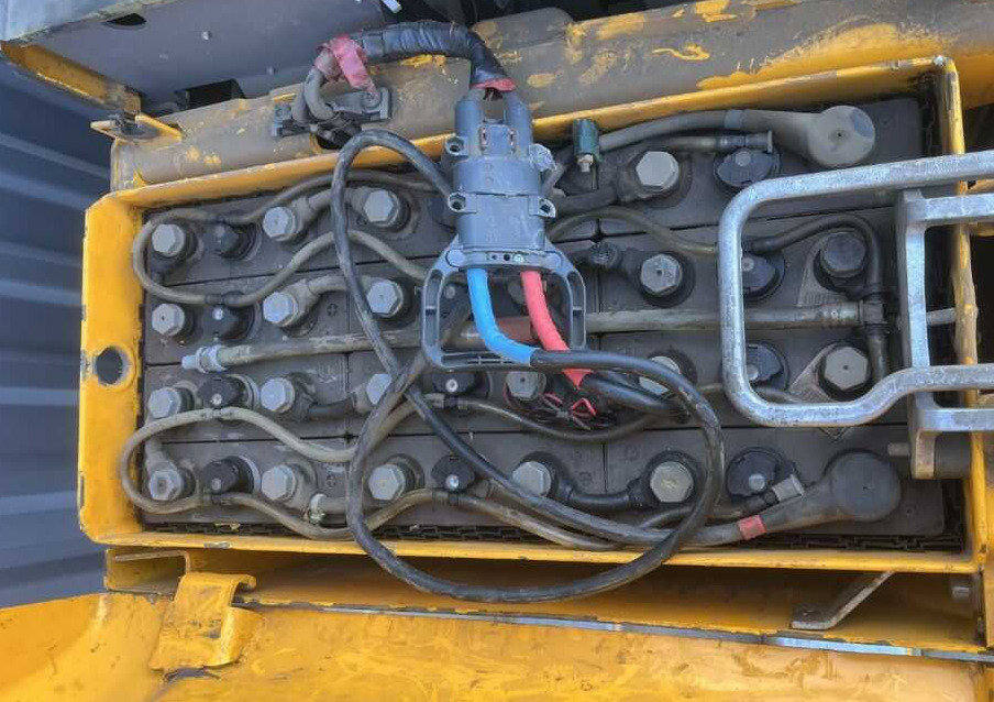 Jungheinrich ERE120 - Xe tải nâng pallet: hình 5 Jungheinrich ERE120 - Xe tải nâng pallet: hình 5