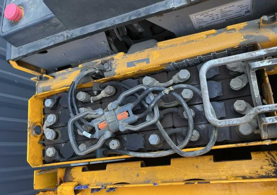 Jungheinrich ERE120 - Xe tải nâng pallet: hình 5 Jungheinrich ERE120 - Xe tải nâng pallet: hình 5