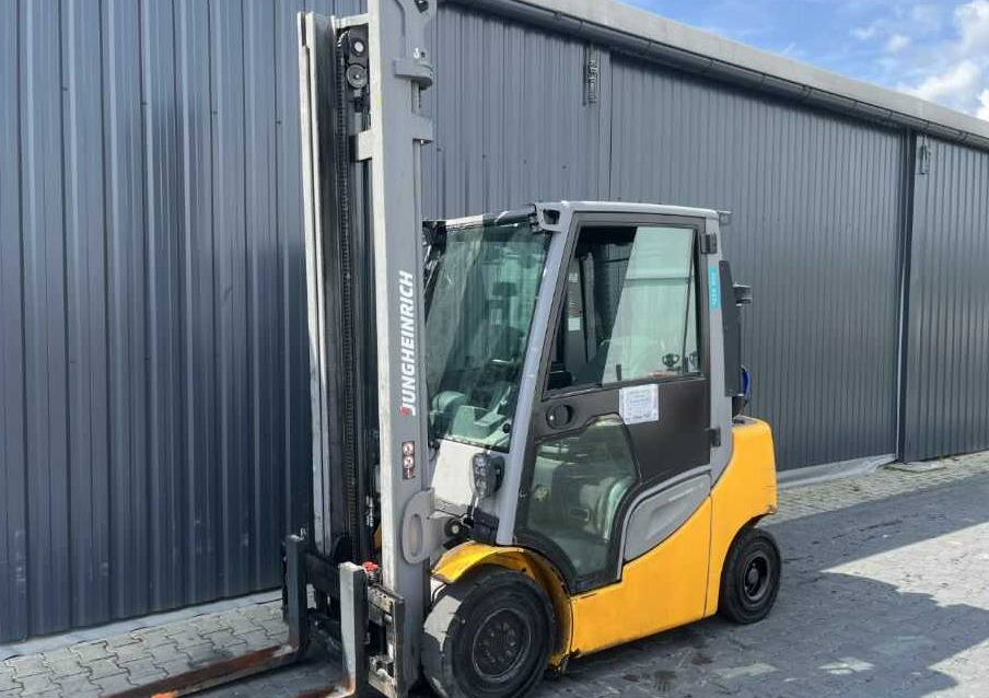 Jungheinrich TFG425s - Xe nâng gas: hình 1 Jungheinrich TFG425s - Xe nâng gas: hình 1