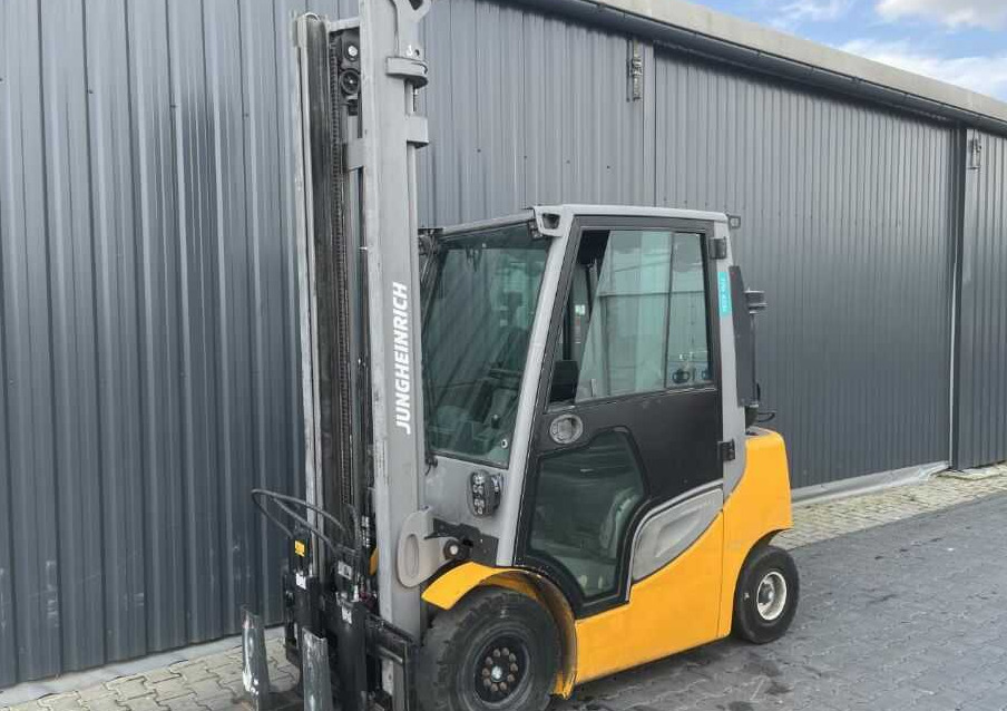 Jungheinrich TFG425s - Xe nâng gas: hình 1 Jungheinrich TFG425s - Xe nâng gas: hình 1