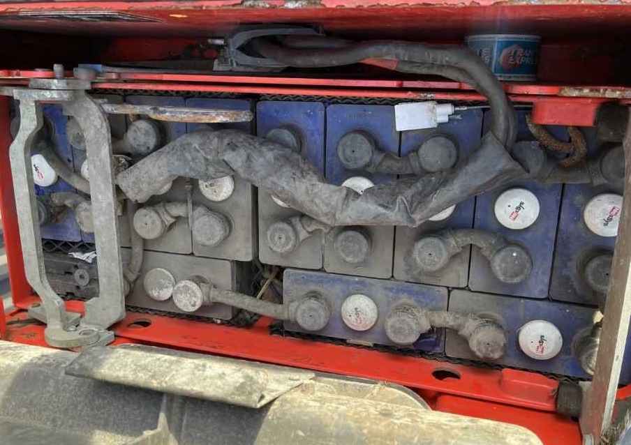 Linde D12AP - Máy xếp chồng: hình 5 Linde D12AP - Máy xếp chồng: hình 5