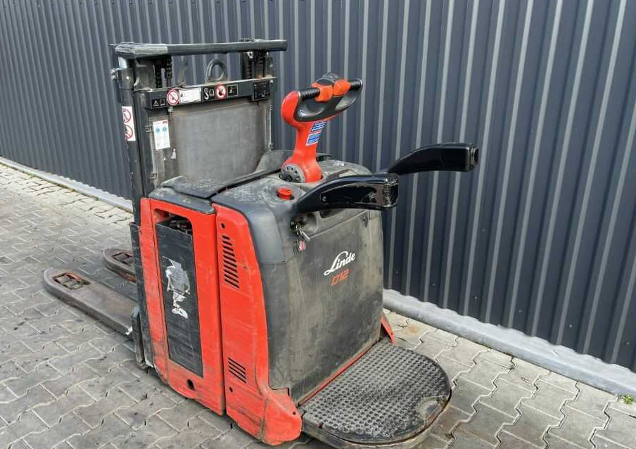Linde D12AP - Máy xếp chồng: hình 3 Linde D12AP - Máy xếp chồng: hình 3