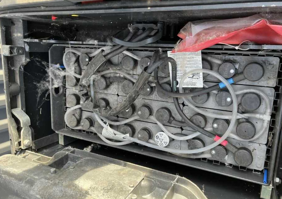 Linde D12SP - Máy xếp chồng: hình 5 Linde D12SP - Máy xếp chồng: hình 5