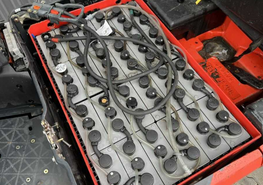 Xe nâng điện Linde E14-02: hình 6