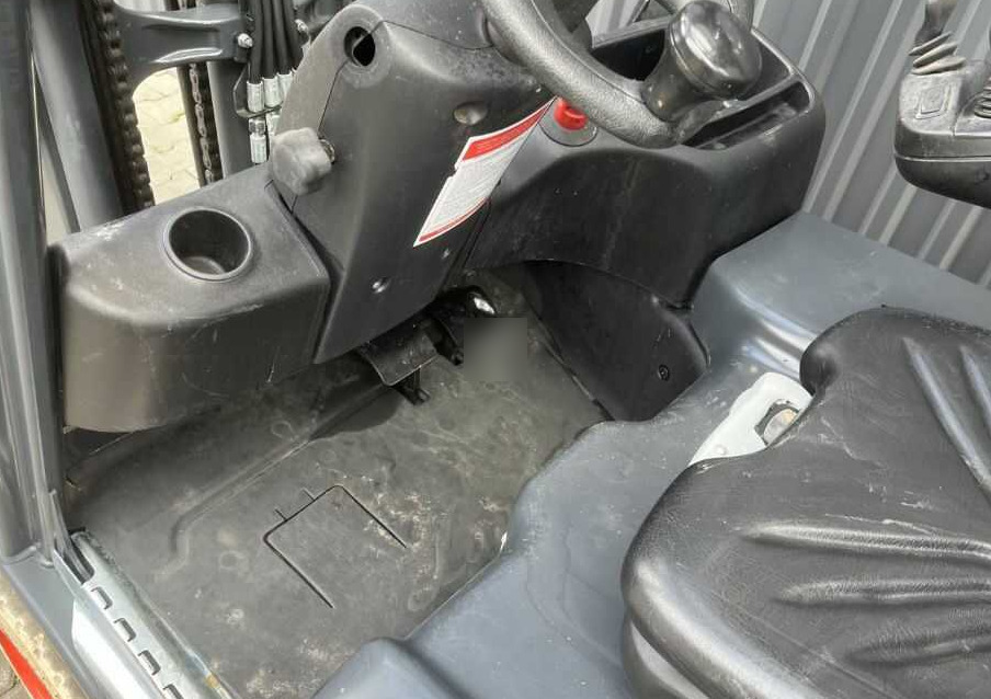 Xe nâng điện Linde E14-02: hình 10 Xe nâng điện Linde E14-02: hình 10