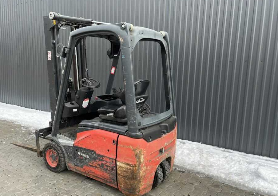 Linde E15-02 - Xe nâng điện: hình 2 Linde E15-02 - Xe nâng điện: hình 2