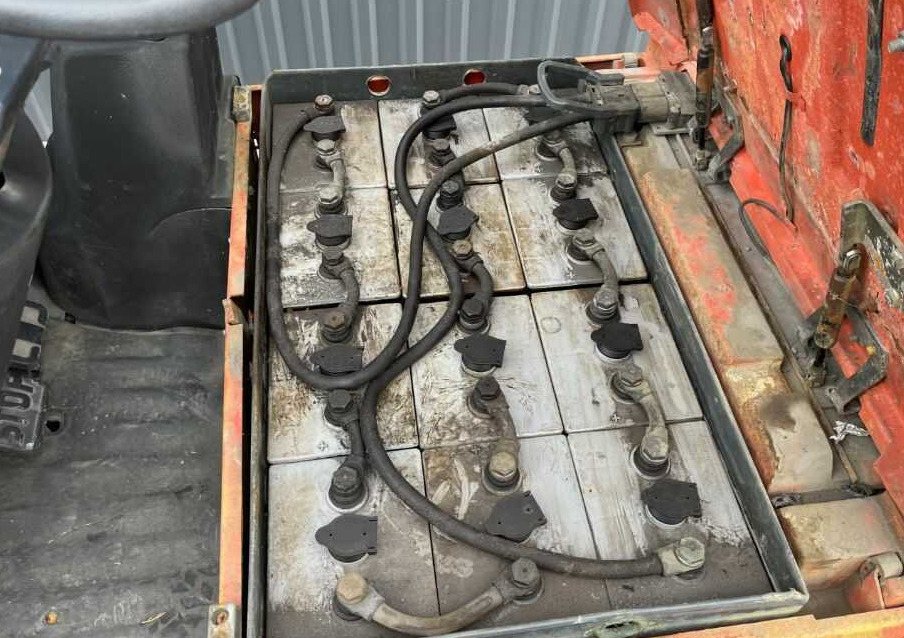 Xe nâng điện Linde E15: hình 6