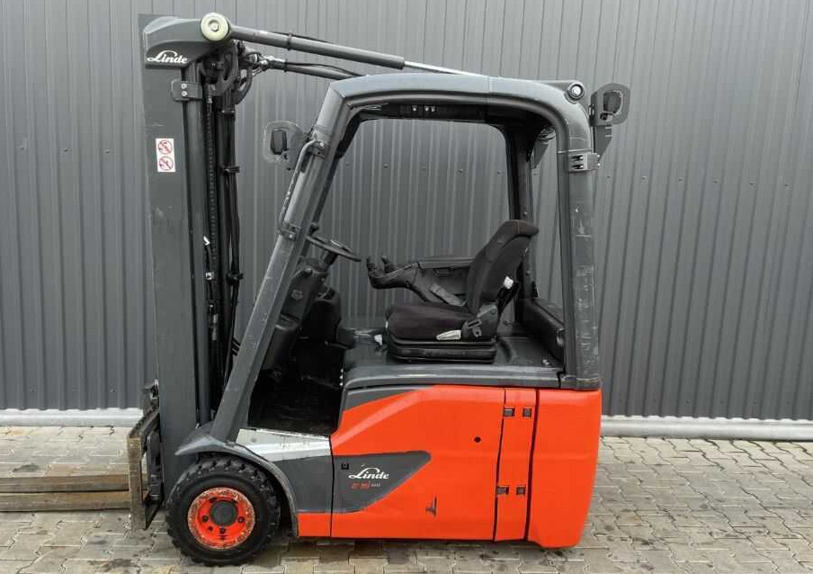 Linde E16-02 - Xe nâng điện: hình 2 Linde E16-02 - Xe nâng điện: hình 2