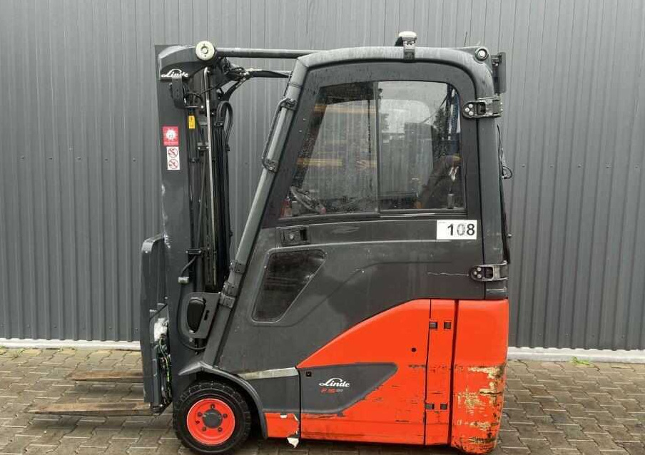 Linde E16H-02 - Xe nâng điện: hình 2 Linde E16H-02 - Xe nâng điện: hình 2