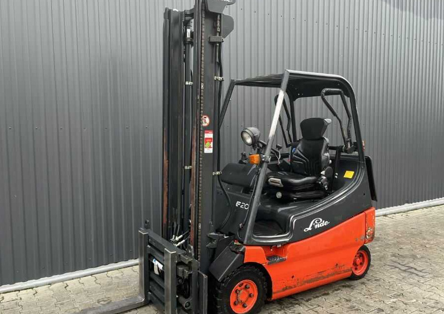 Linde E20 - Xe nâng điện: hình 1 Linde E20 - Xe nâng điện: hình 1