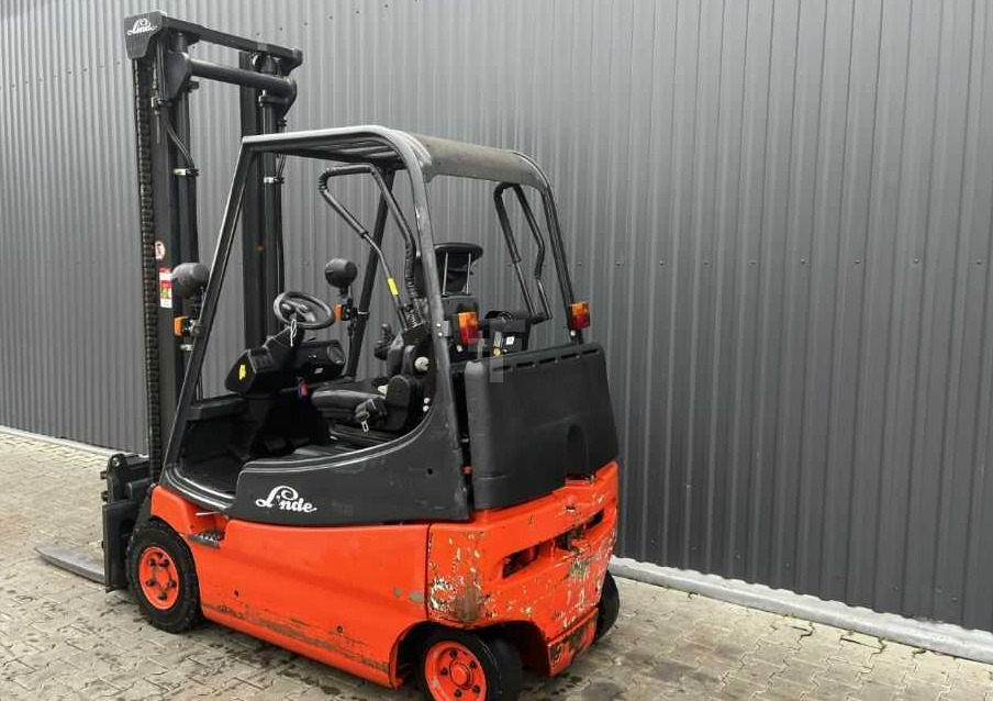 Linde E20 - Xe nâng điện: hình 3 Linde E20 - Xe nâng điện: hình 3