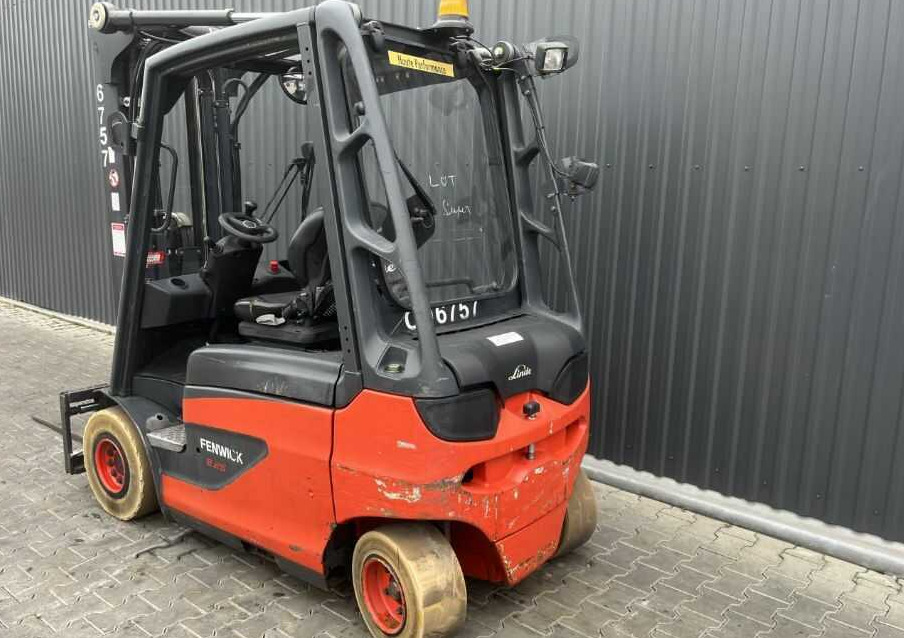 Linde E25-01 - Xe nâng điện: hình 3 Linde E25-01 - Xe nâng điện: hình 3
