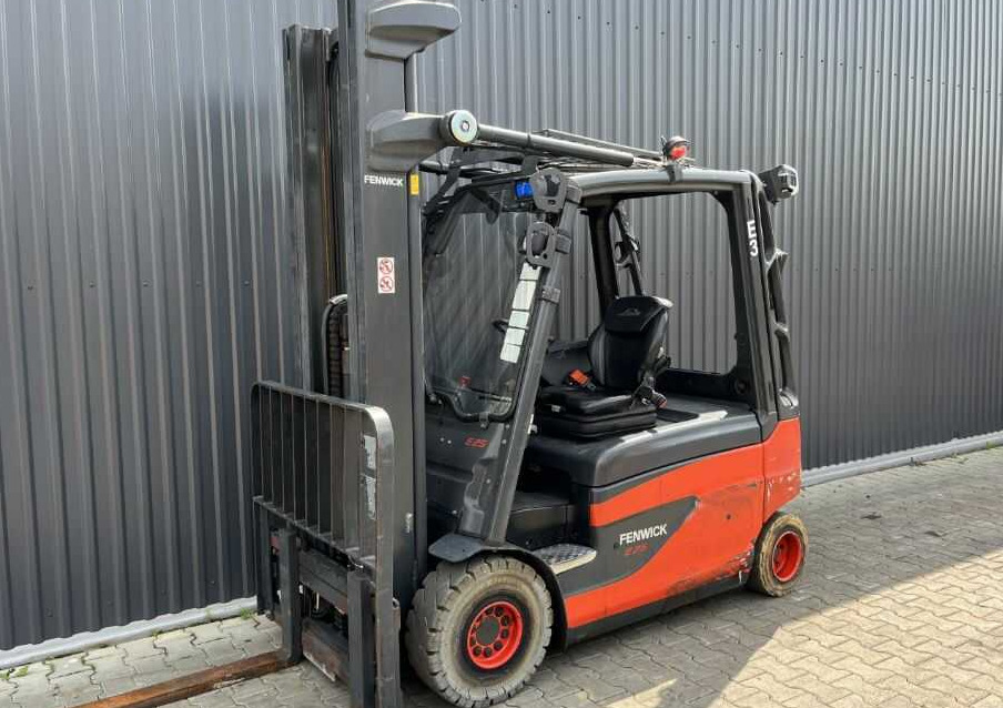 Linde E25L-02 - Xe nâng điện: hình 1 Linde E25L-02 - Xe nâng điện: hình 1