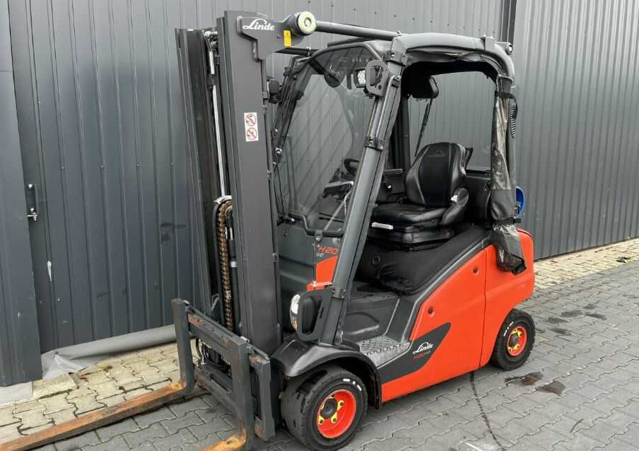 Linde H20T-01 - Xe nâng gas: hình 1 Linde H20T-01 - Xe nâng gas: hình 1