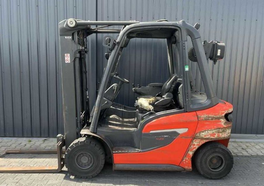 Linde H25D - Xe nâng diesel: hình 2 Linde H25D - Xe nâng diesel: hình 2