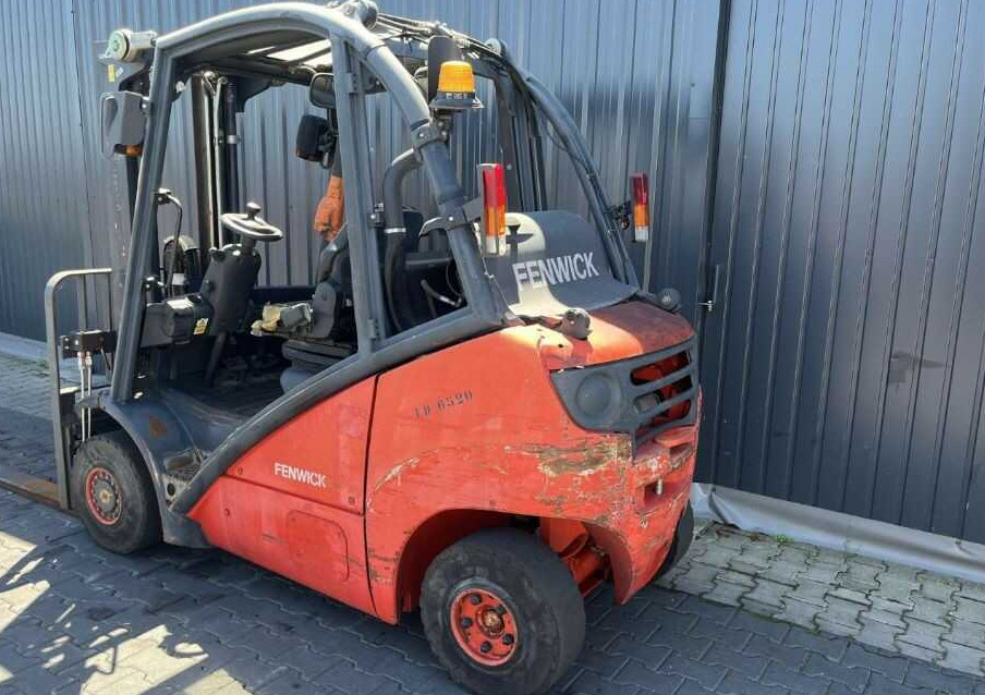 Linde H25T - Xe nâng gas: hình 3 Linde H25T - Xe nâng gas: hình 3