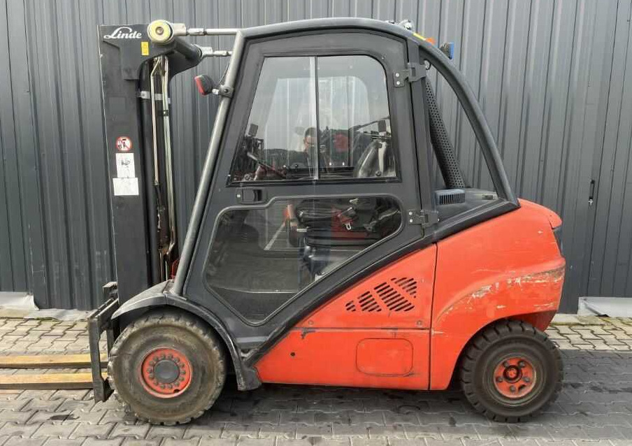 Linde H30D - Xe nâng diesel: hình 2 Linde H30D - Xe nâng diesel: hình 2