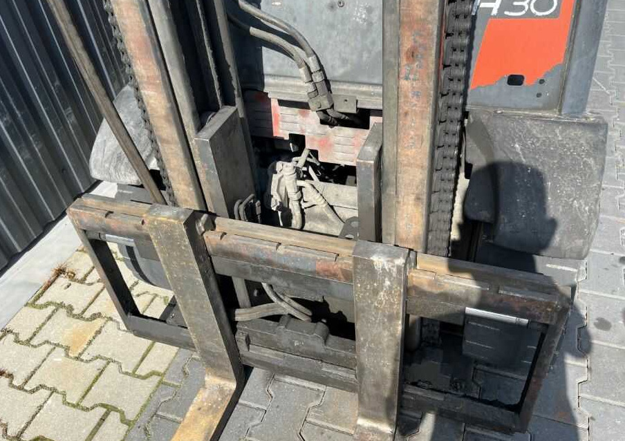 Linde H30D - Xe nâng diesel: hình 4 Linde H30D - Xe nâng diesel: hình 4