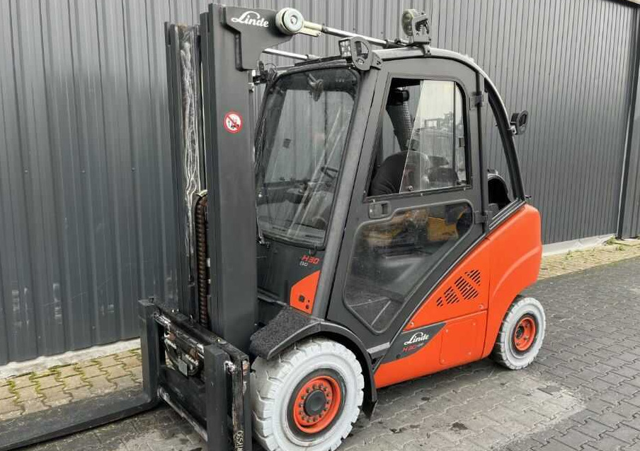 Linde H30T-02 - Xe nâng gas: hình 1 Linde H30T-02 - Xe nâng gas: hình 1