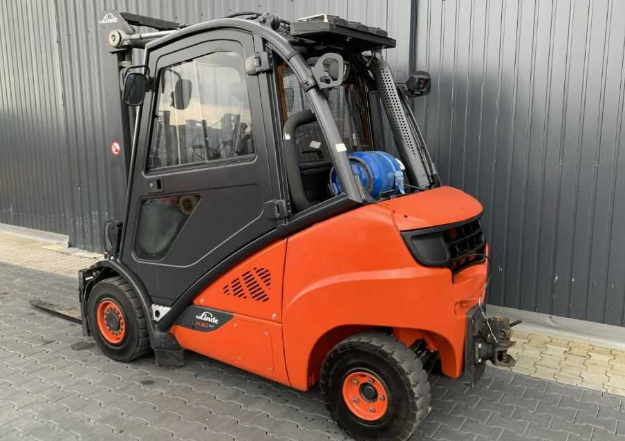 Linde H30T-02 - Xe nâng gas: hình 3 Linde H30T-02 - Xe nâng gas: hình 3
