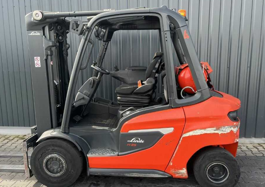 Linde H35T-01 - Xe nâng gas: hình 2 Linde H35T-01 - Xe nâng gas: hình 2