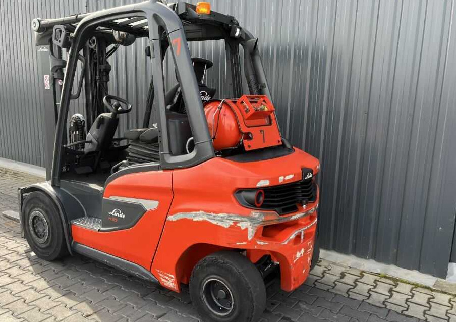 Linde H35T-01 - Xe nâng gas: hình 3 Linde H35T-01 - Xe nâng gas: hình 3
