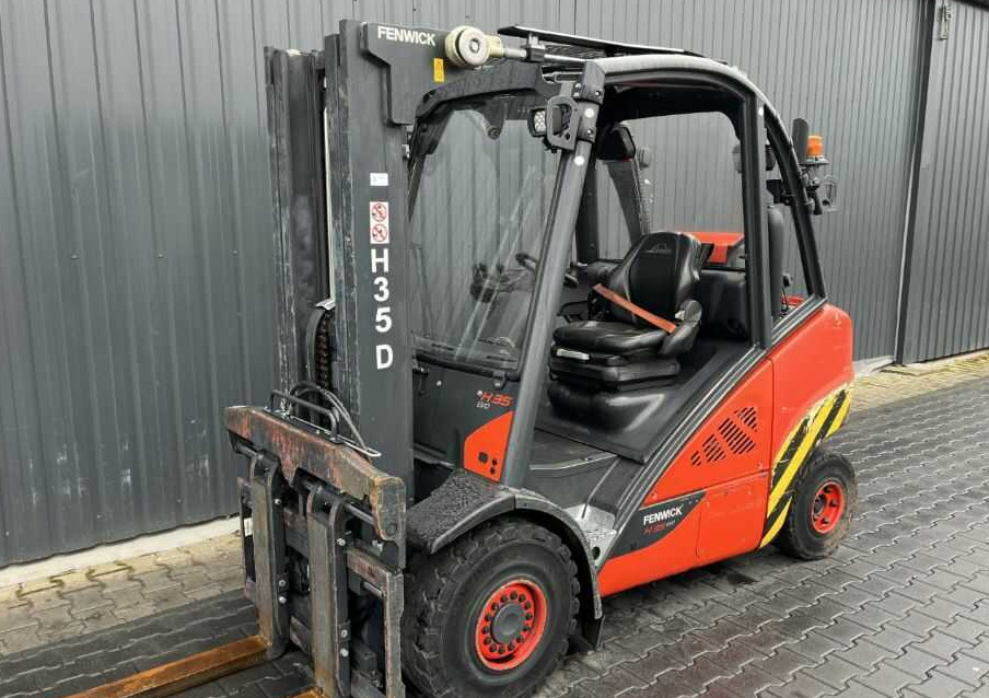 Linde H35T-02 - Xe nâng gas: hình 1 Linde H35T-02 - Xe nâng gas: hình 1