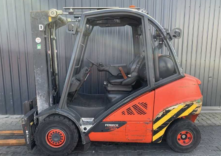 Linde H35T-02 - Xe nâng gas: hình 2 Linde H35T-02 - Xe nâng gas: hình 2
