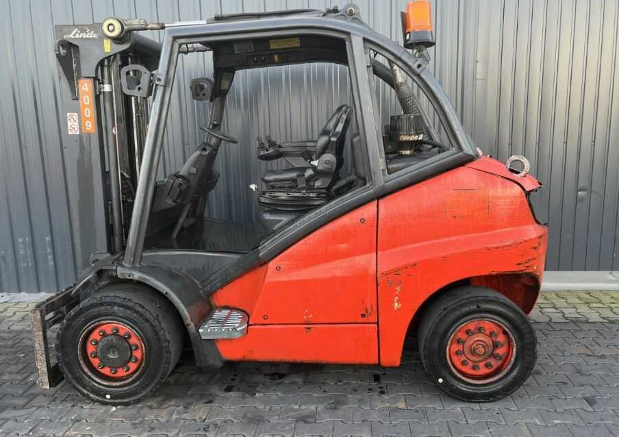Linde H45D - Xe nâng diesel: hình 2 Linde H45D - Xe nâng diesel: hình 2