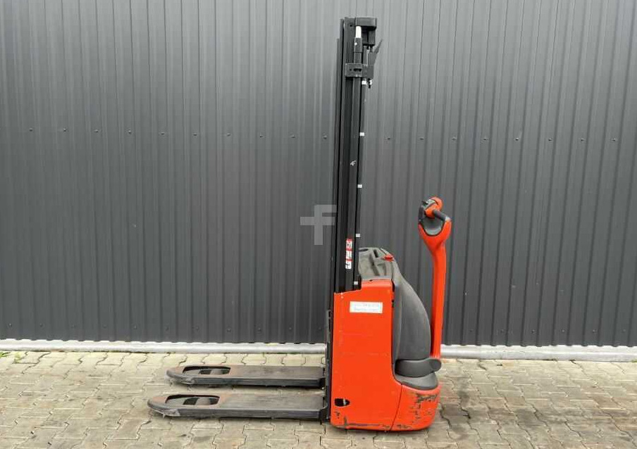 Linde L10 - Máy xếp chồng: hình 2 Linde L10 - Máy xếp chồng: hình 2