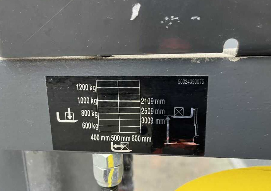 Linde L10B - Máy xếp chồng: hình 5 Linde L10B - Máy xếp chồng: hình 5