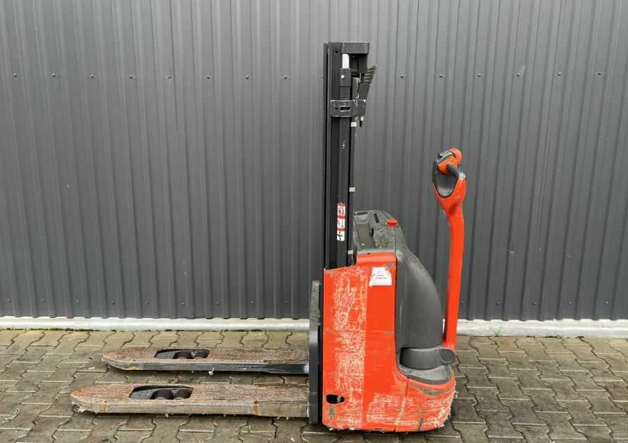 Linde L12 - Máy xếp chồng: hình 2 Linde L12 - Máy xếp chồng: hình 2