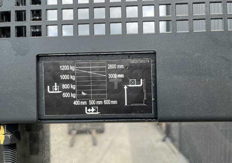 Linde L12 - Máy xếp chồng: hình 5 Linde L12 - Máy xếp chồng: hình 5